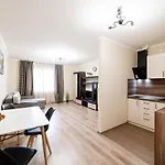 Aparthotel центр міста! затишні квартири в новобудові! 3*