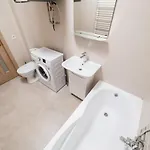 центр міста! затишні квартири в новобудові! Lejlighedshotel Uzjhorod