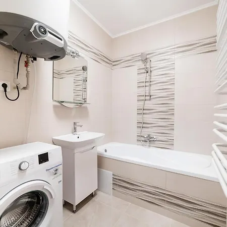 Aparthotel центр міста! затишні квартири в новобудові! Uzhhorod